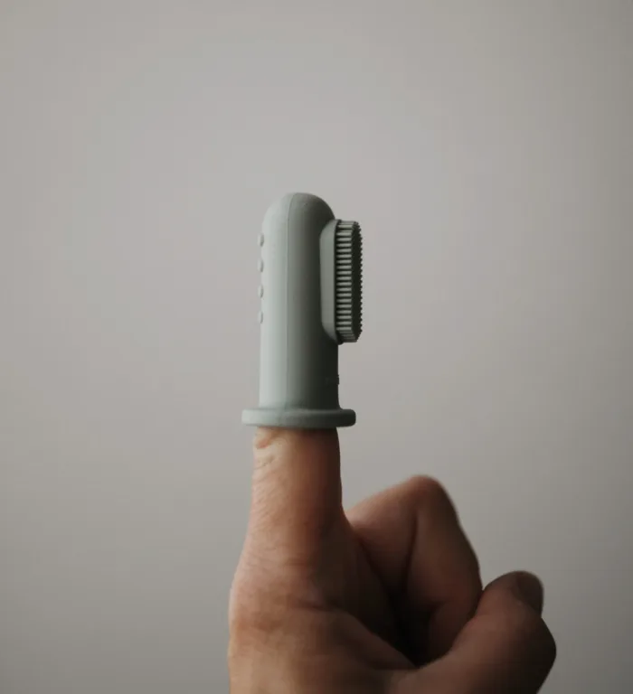 Mushie - Finger Toothbrush - C.Blue/Sand - Afbeelding 2