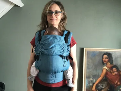 Baby in draagzak